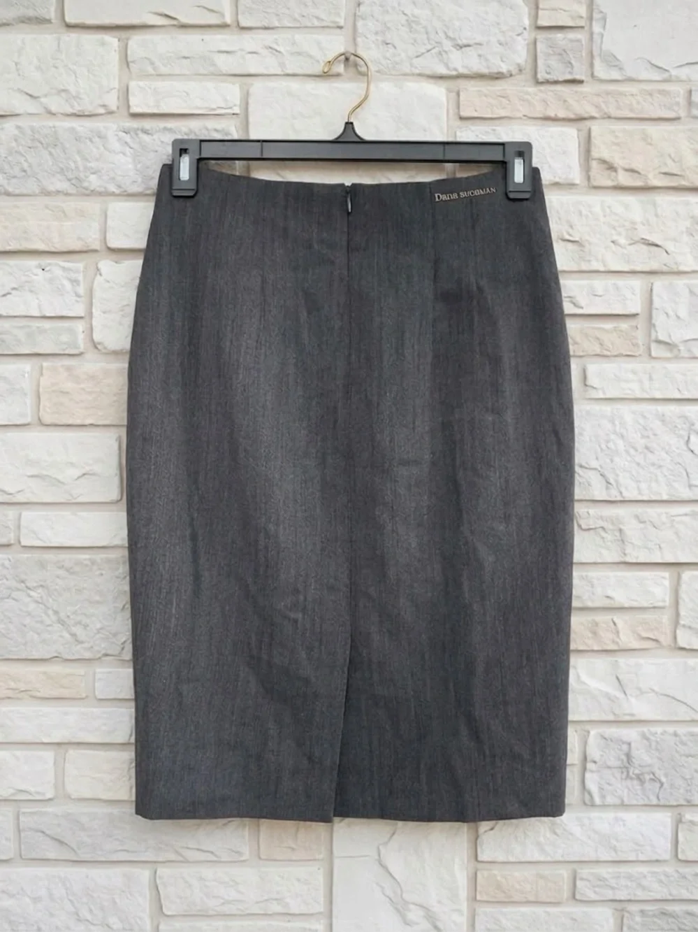 Dana Buchman Dk Gray 2Piece Women's Skirt Suit - Blazer SZ 14 & Skirt SZ 12*flaw